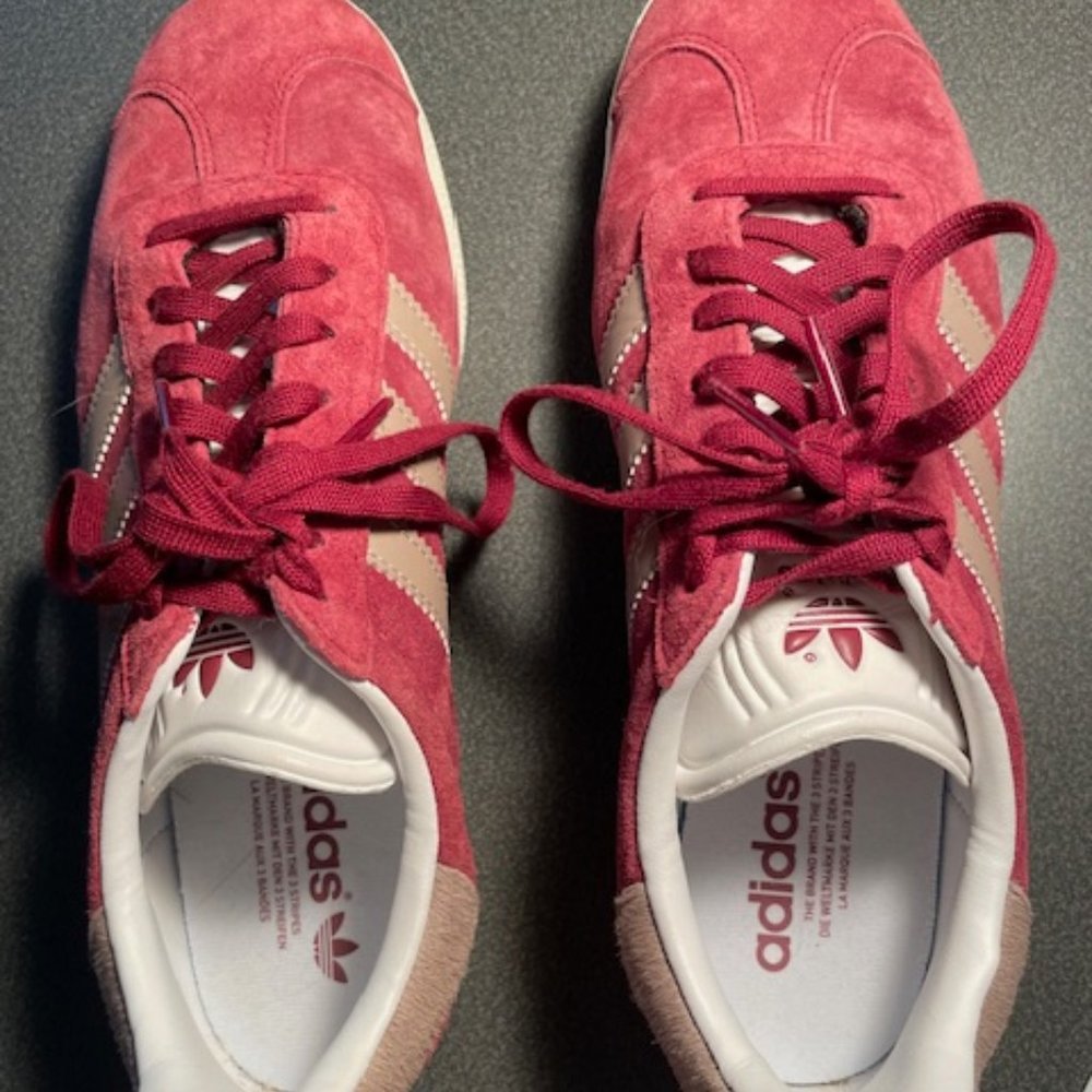 Adidas Gazelle style, red w/tan stripes size 8